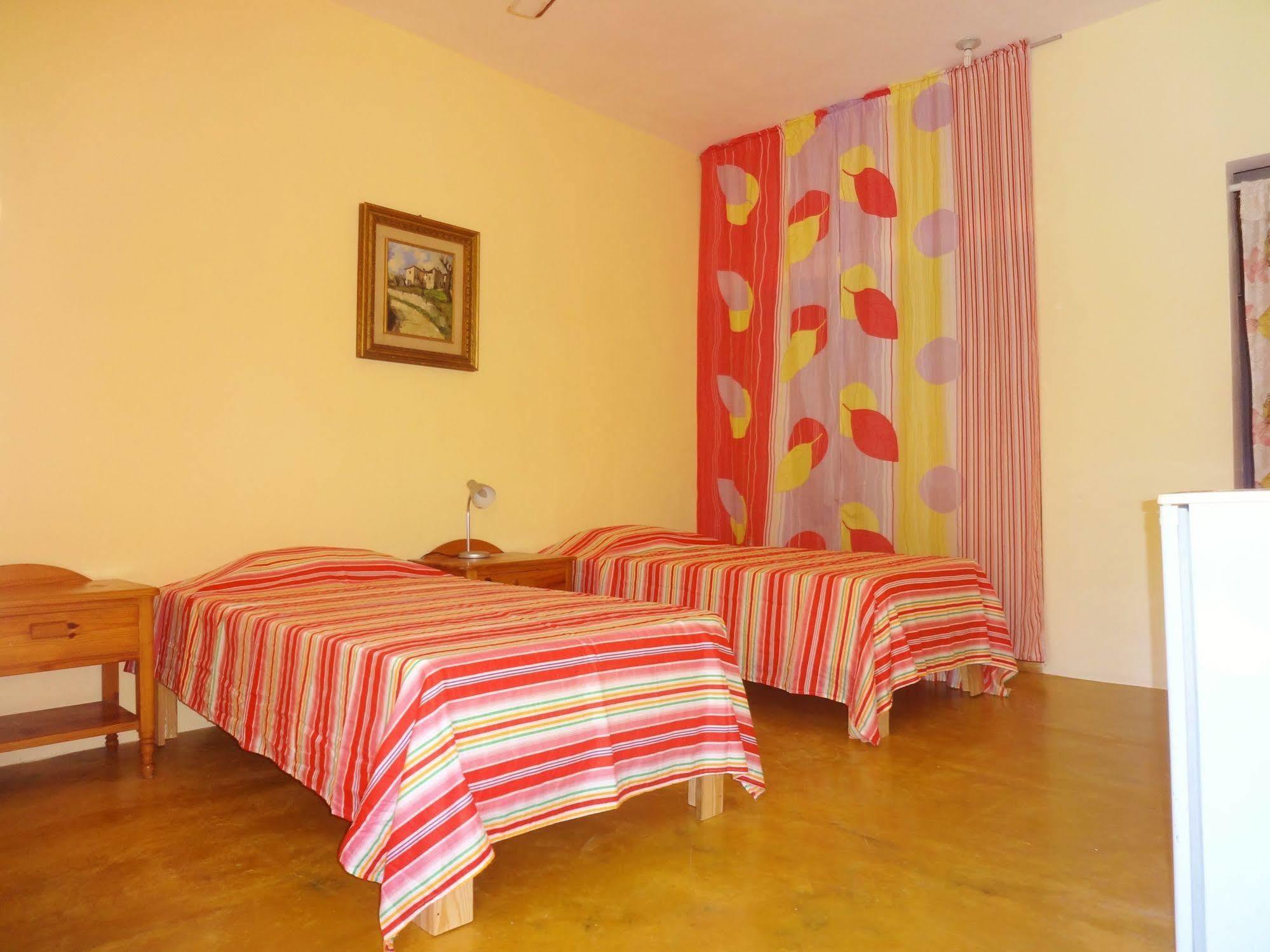 Gipsy Ranch Rooms キャバレテ エクステリア 写真