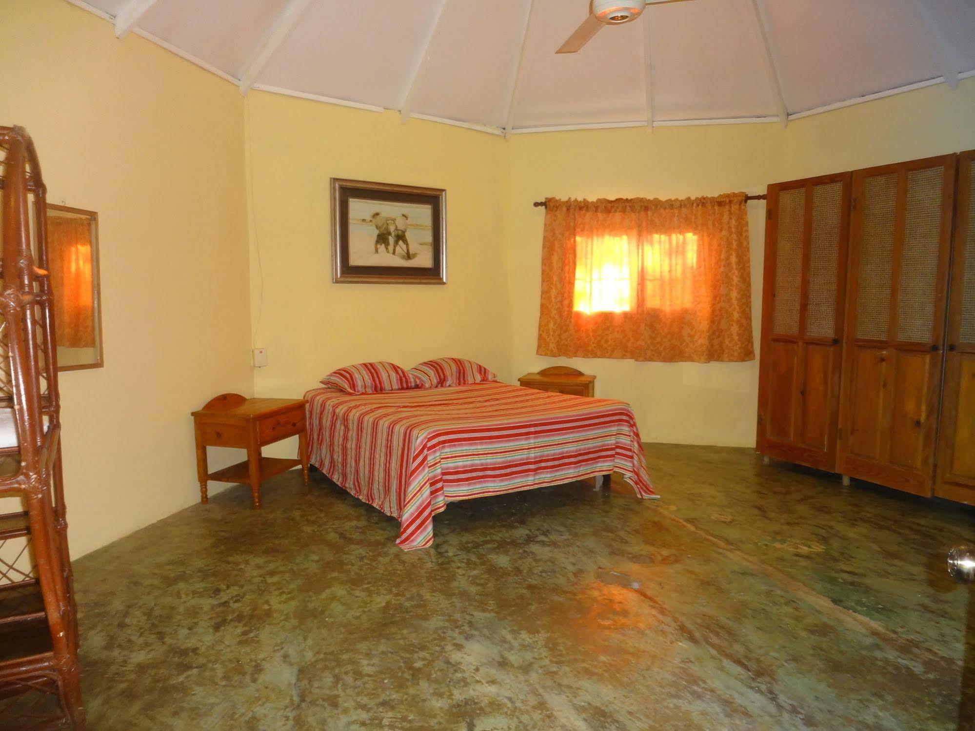 Gipsy Ranch Rooms キャバレテ エクステリア 写真