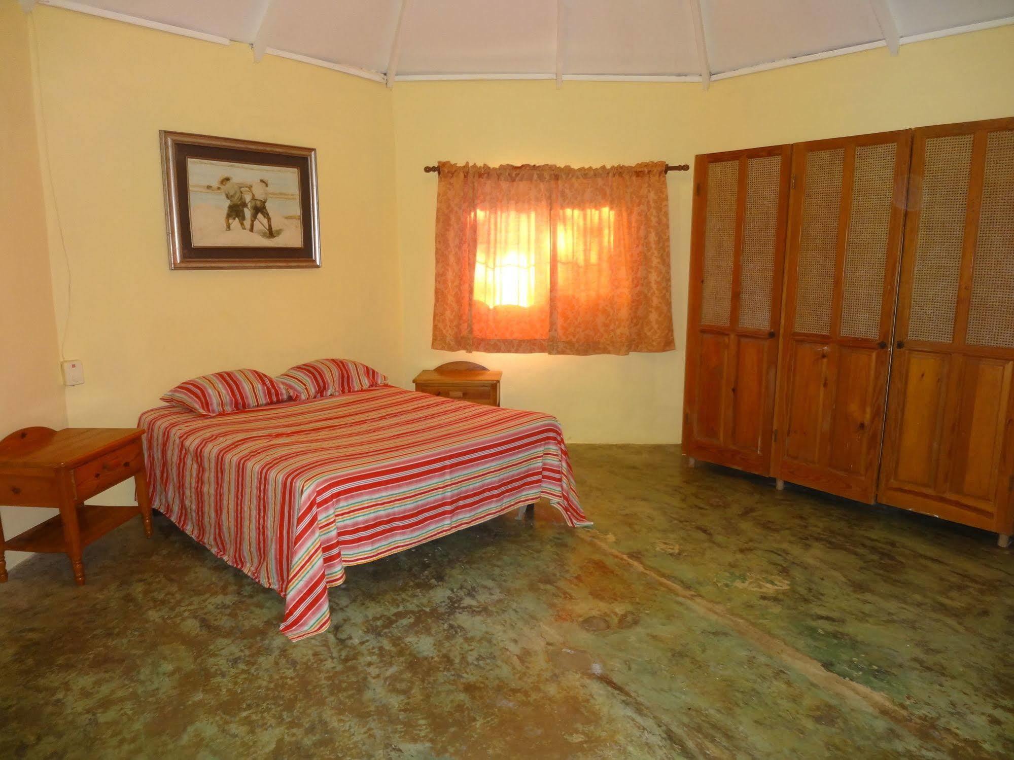 Gipsy Ranch Rooms キャバレテ エクステリア 写真